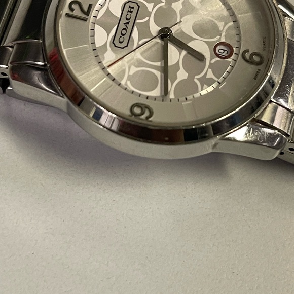 100% Auth Coach Watch - Picture 15 of 16